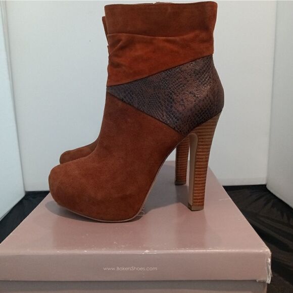 💯🔥BAKERS KATERINA SUEDE LEATHER BOOTIES 3" HEELS WOMEN'S SIZE 9.5- Gently Wor - Picture 3 of 11